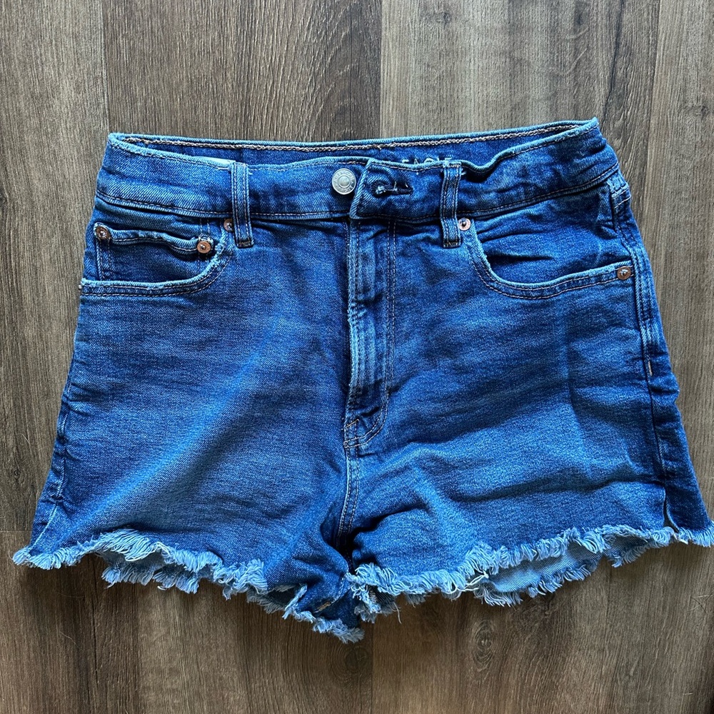 American Eagle highest rise 90s boyfriend Jean shorts size 6 - Picture 2 of 4